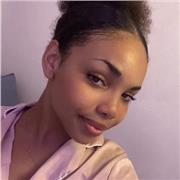 Me defino como una persona ambiciosa, paciente, tolerante y responsable. También soy una chica muy simpática y gustaría impartir clases a primaria y ESO